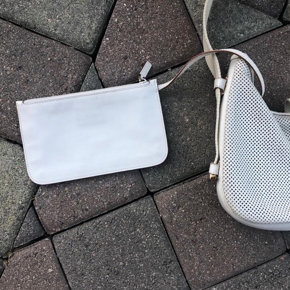 White Leather and Gold Hardware Shoulder Purse - Picture 6 of 13